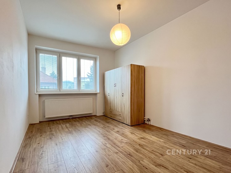 Pronájem bytu 3+kk 70 m² - foto 5
