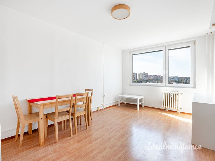 Pronájem bytu 2+kk 42 m² - foto 2