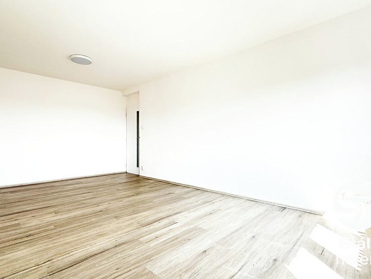 Pronájem bytu 2+1 50 m² - foto 5