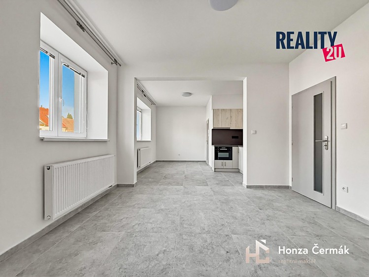 Pronájem bytu 1+kk 38 m² - foto 2