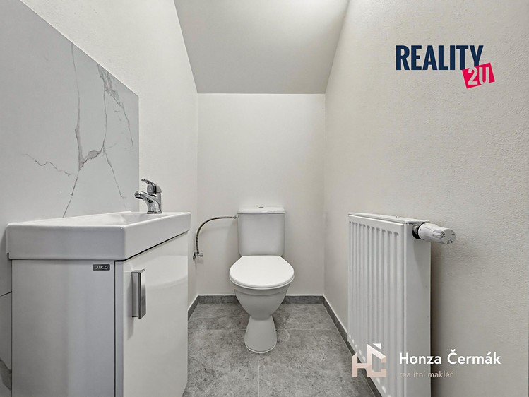 Pronájem bytu 1+kk 38 m² - foto 8