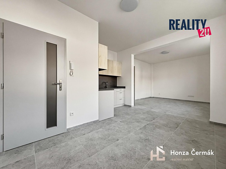 Pronájem bytu 1+kk 38 m² - foto 6