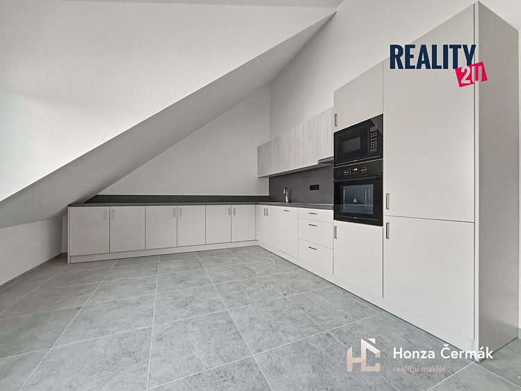 Pronájem bytu 2+kk 70 m² - foto 3