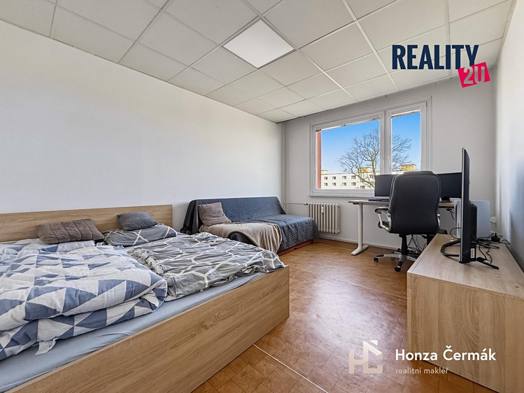 Pronájem bytu 1+1 35 m² - foto 4