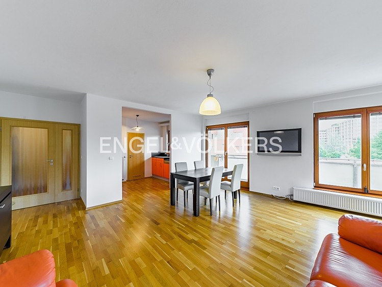 Pronájem bytu 3+kk 93 m² - foto 3