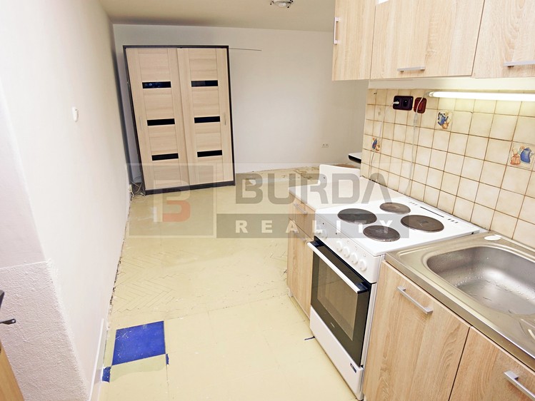 Pronájem bytu 2+kk 28 m² - foto 6