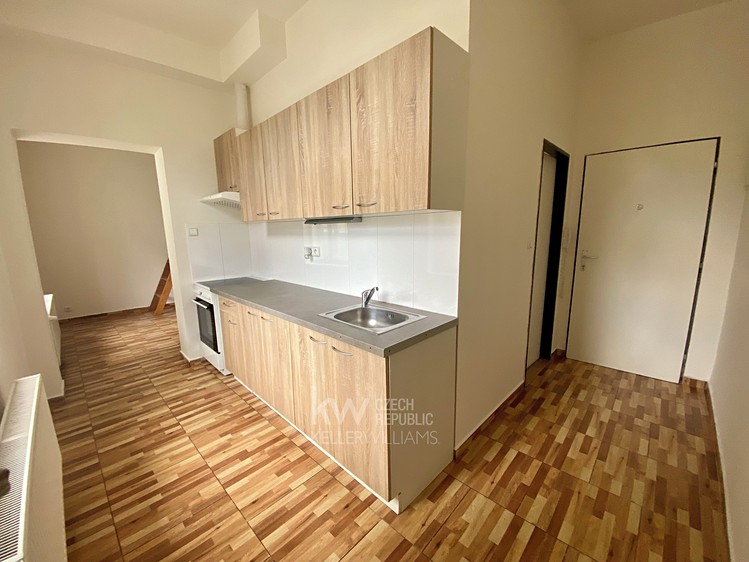 Pronájem bytu 1+kk 28 m² - foto 2