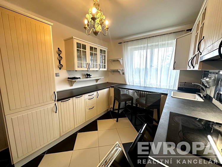 Pronájem bytu 2+1 54 m² - foto 8