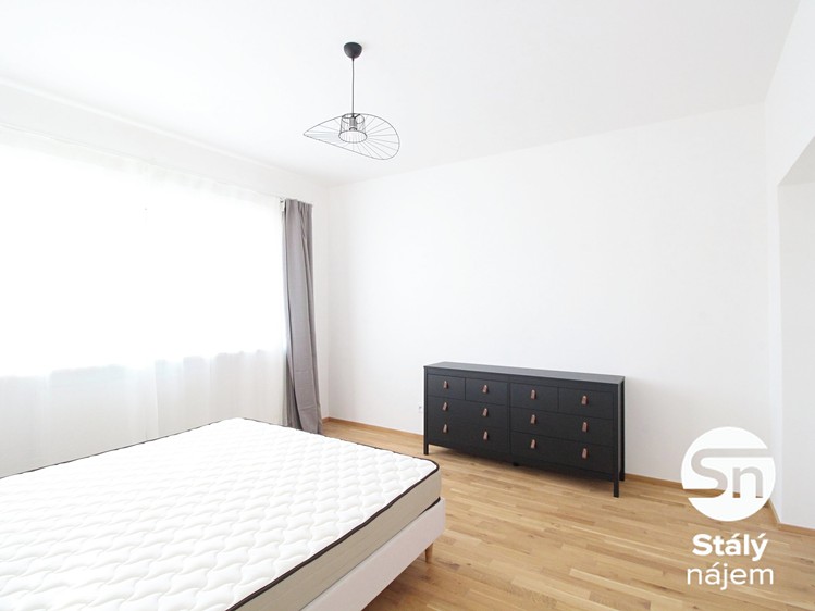 Pronájem bytu 3+kk 83 m² - foto 8