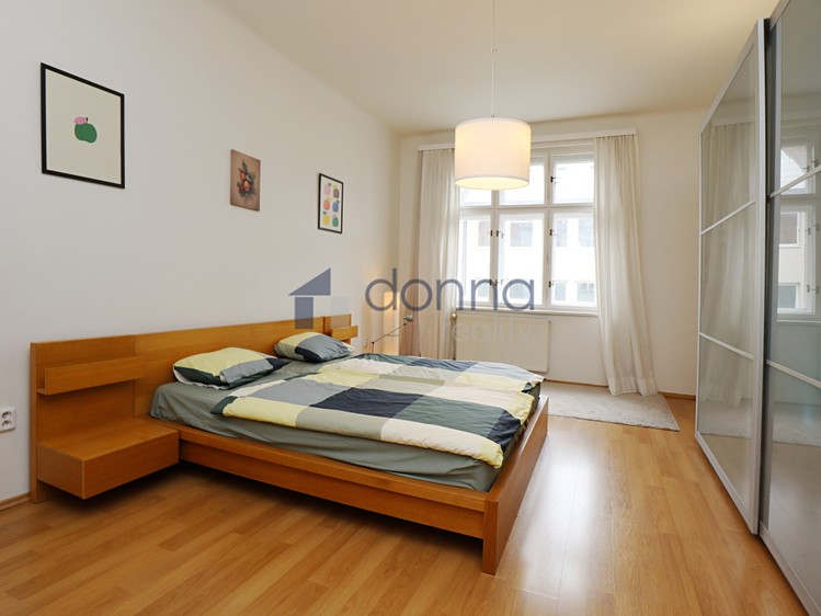 Pronájem bytu 2+kk 60 m² (Jednopodlažní) - foto 1