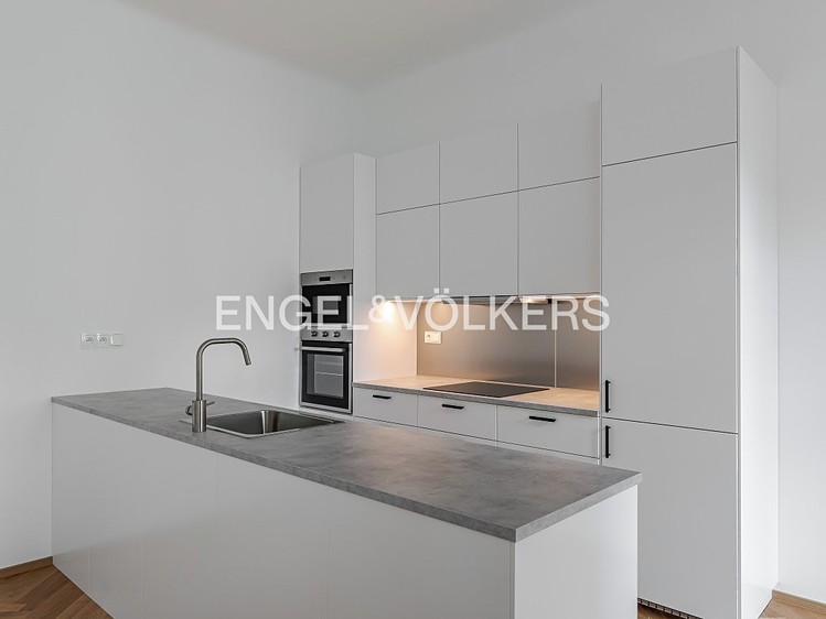Pronájem bytu 2+kk 90 m² - foto 2