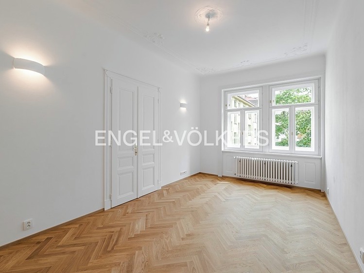 Pronájem bytu 2+kk 90 m² - foto 4