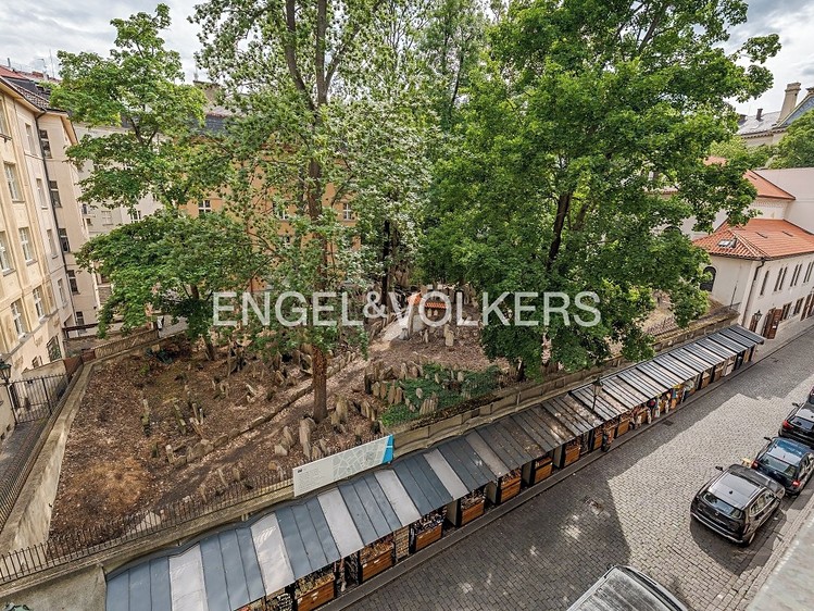 Pronájem bytu 2+kk 90 m² - foto 3