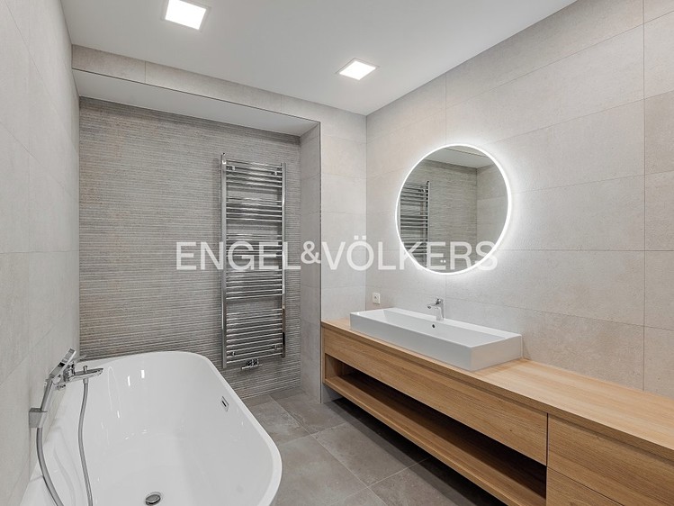 Pronájem bytu 2+kk 90 m² - foto 5