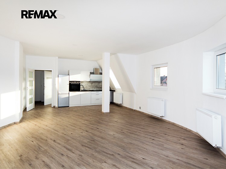 Pronájem bytu 3+kk 86 m² - foto 1