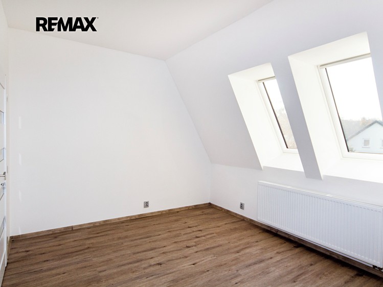 Pronájem bytu 3+kk 86 m² - foto 4