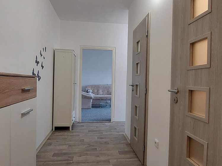 Pronájem bytu 2+1 51 m² - foto 4