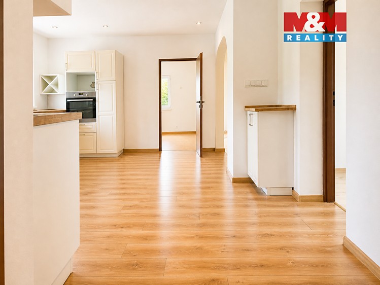 Pronájem bytu 4+1 136 m² - foto 3