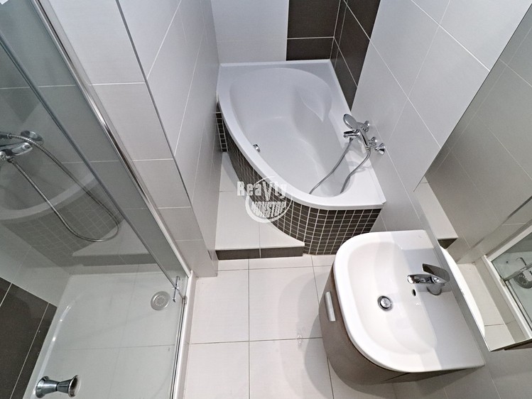 Pronájem bytu 3+1 73 m² - foto 5