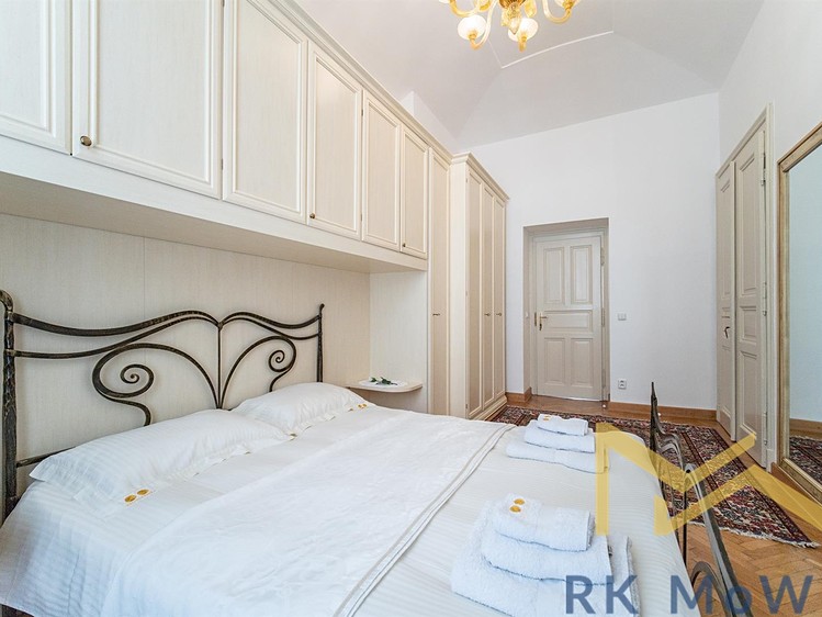 Pronájem bytu 2+kk 78 m² - foto 3