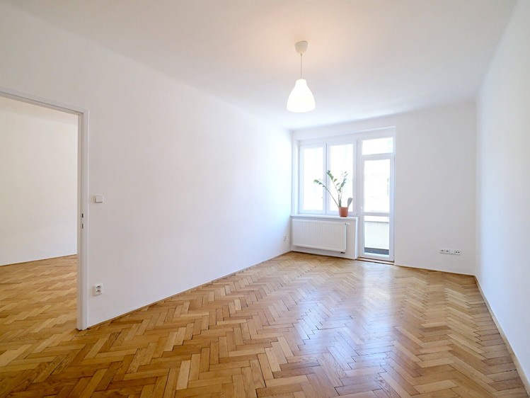 Pronájem bytu 2+1 72 m² (Jednopodlažní) - foto 3