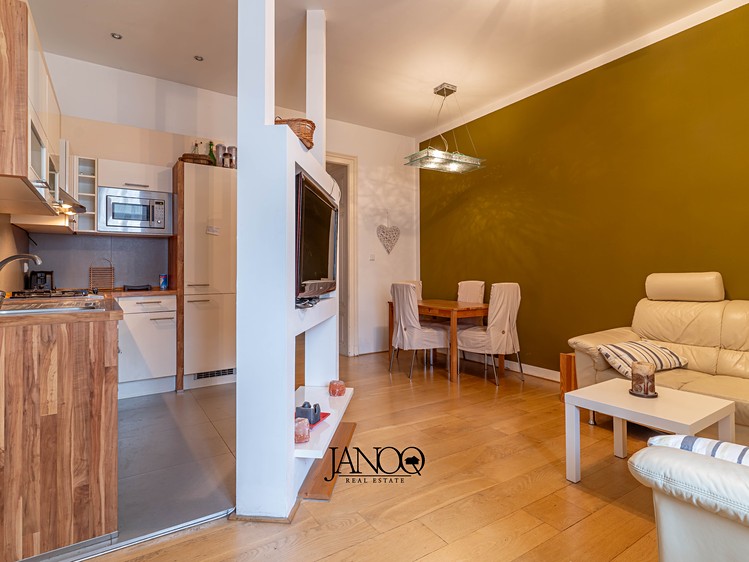 Pronájem bytu 3+kk 68 m² - foto 3