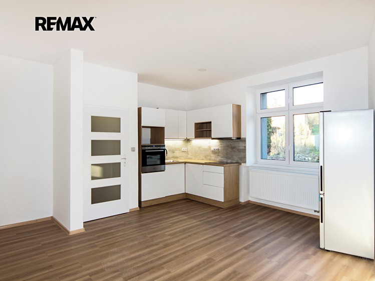 Pronájem bytu 1+kk 25 m² - foto 1