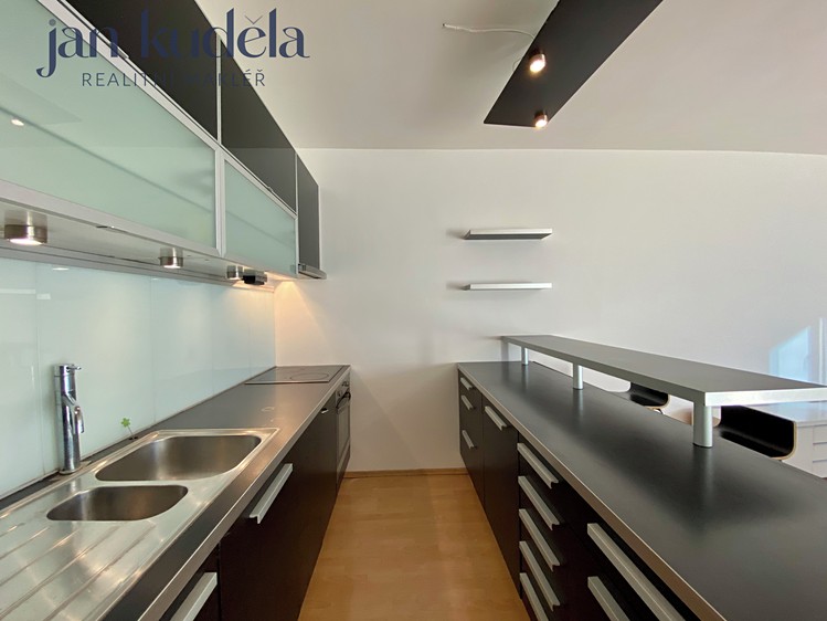 Pronájem bytu 1+kk 40 m² - foto 5