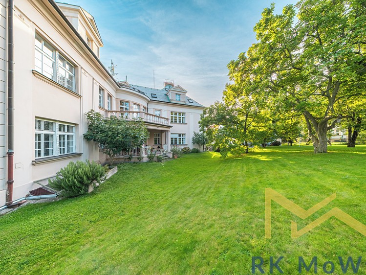 Pronájem bytu 6 pokojů a více 272 m² - foto 6