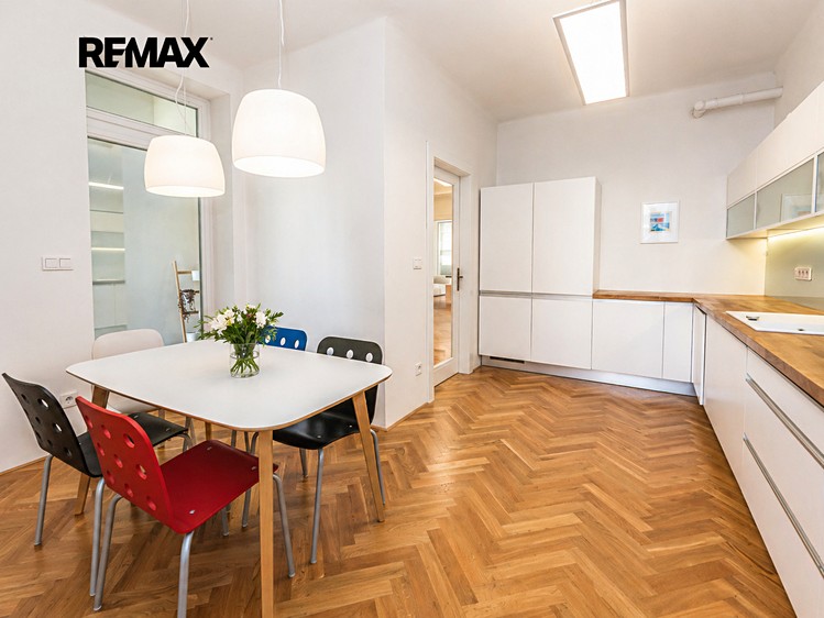 Pronájem bytu 3+1 105 m² - foto 3