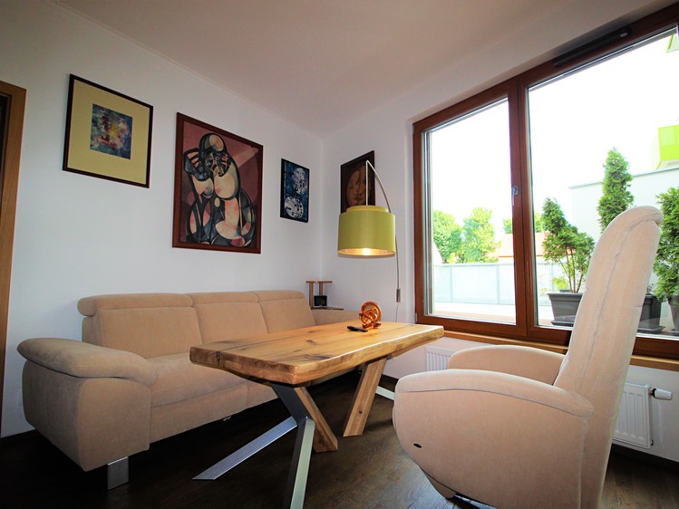 Pronájem bytu 5+kk 100 m² (Jednopodlažní) - foto 3