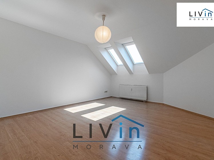 Pronájem bytu 3+1 85 m² - foto 7