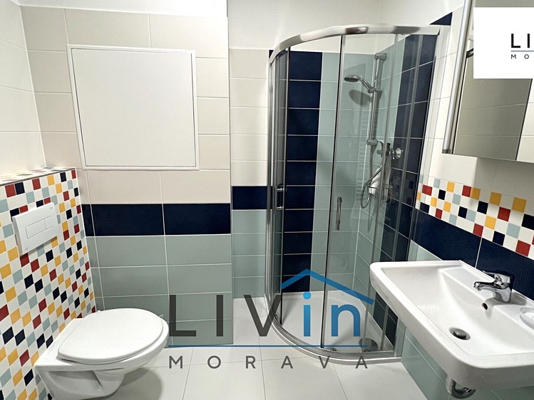 Pronájem bytu 1+kk 37 m² - foto 3