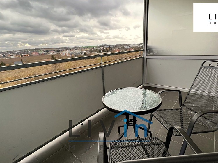 Pronájem bytu 1+kk 37 m² - foto 2