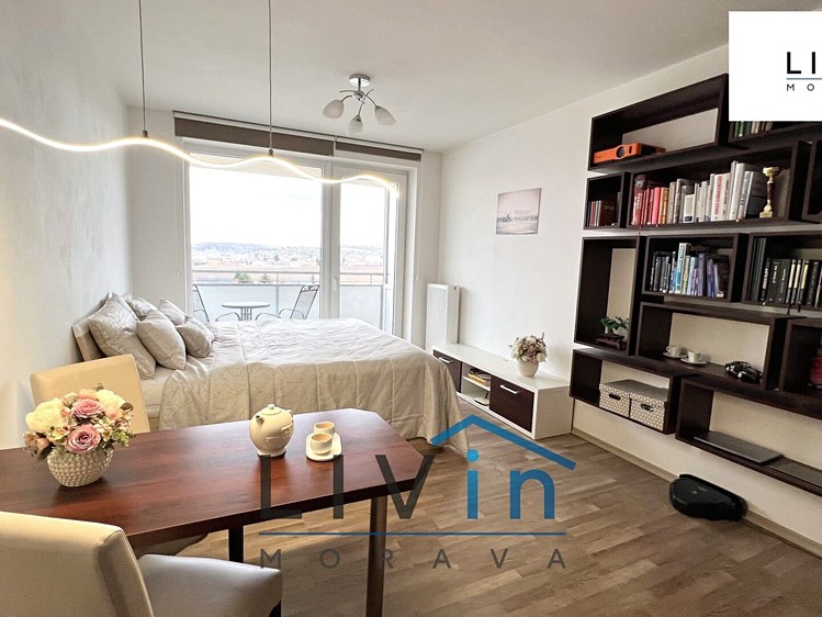 Pronájem bytu 1+kk 37 m² - foto 1