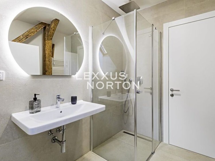 Pronájem bytu 2+kk 70 m² - foto 4