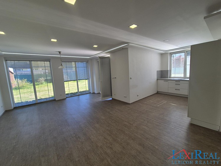 Pronájem bytu 2+kk 68 m² (Jednopodlažní) - foto 4