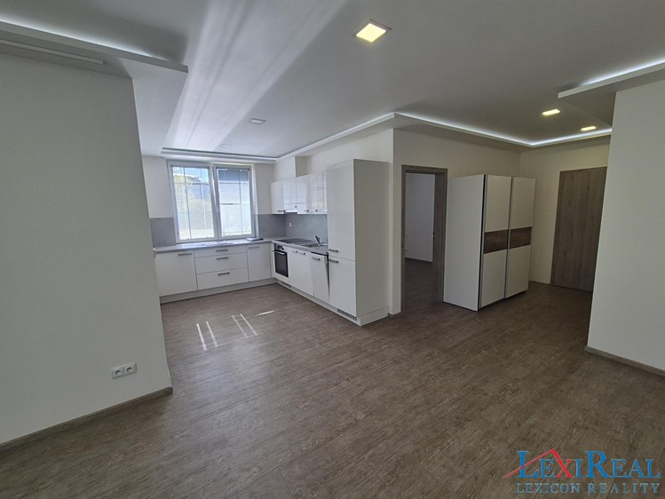 Pronájem bytu 2+kk 68 m² (Jednopodlažní) - foto 6