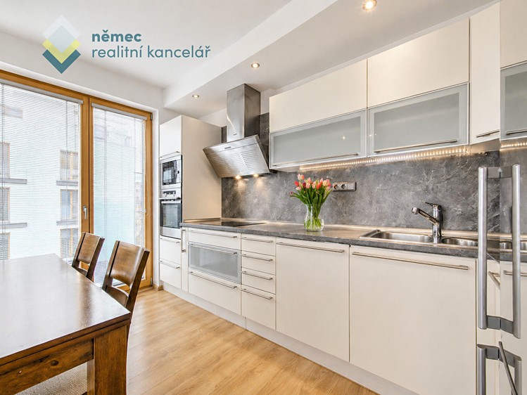 Pronájem bytu 3+kk 109 m² - foto 4
