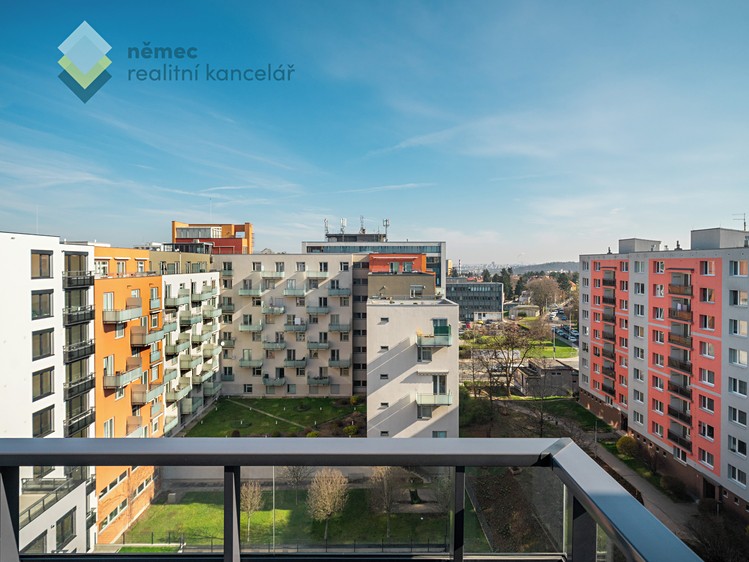 Pronájem bytu 1+kk 33 m² - foto 1