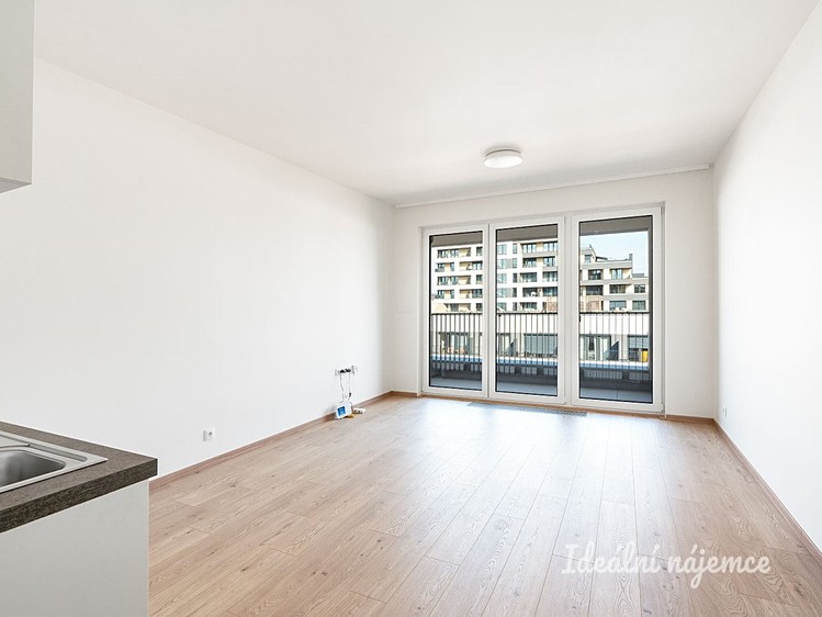 Pronájem bytu 1+kk 32 m² - foto 4