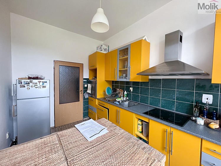 Pronájem bytu 2+1 82 m² - foto 3