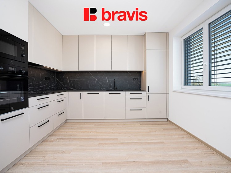 Pronájem bytu 2+kk 52 m² - foto 1