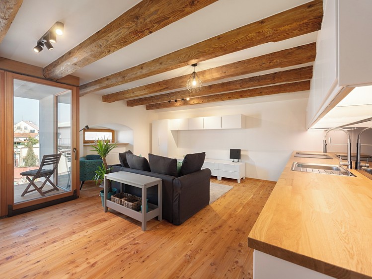Pronájem bytu 1+kk 38 m² - foto 1