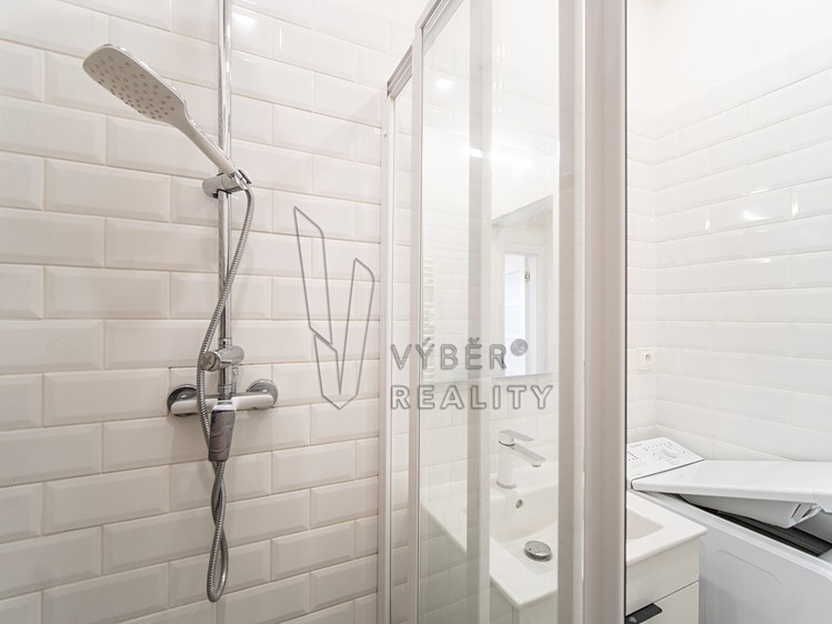Pronájem bytu 1+kk 28 m² - foto 6