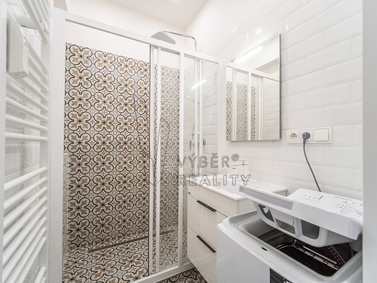 Pronájem bytu 1+kk 28 m² - foto 5