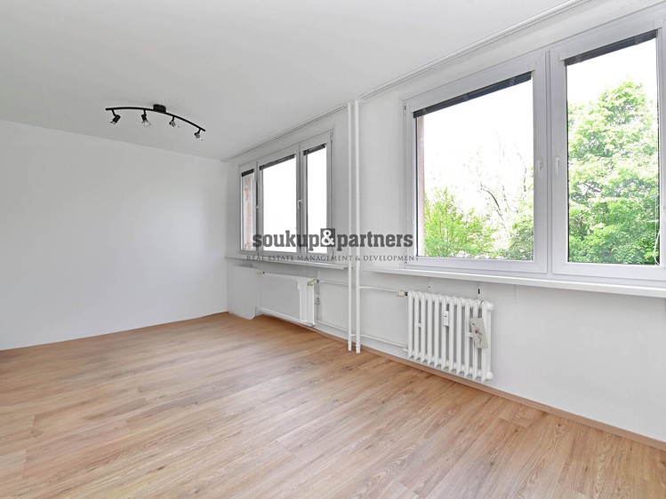 Pronájem bytu 3+1 66 m² - foto 5