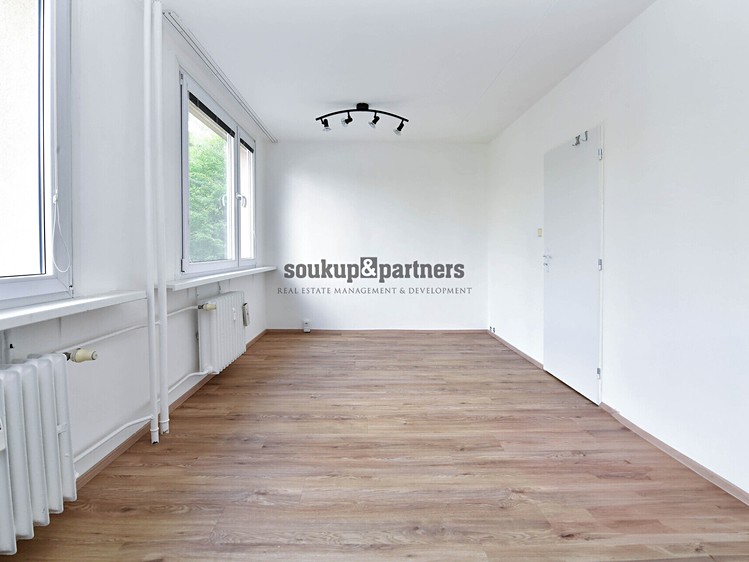 Pronájem bytu 3+1 66 m² - foto 6