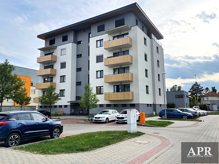 Pronájem bytu 2+kk 60 m² - foto 1