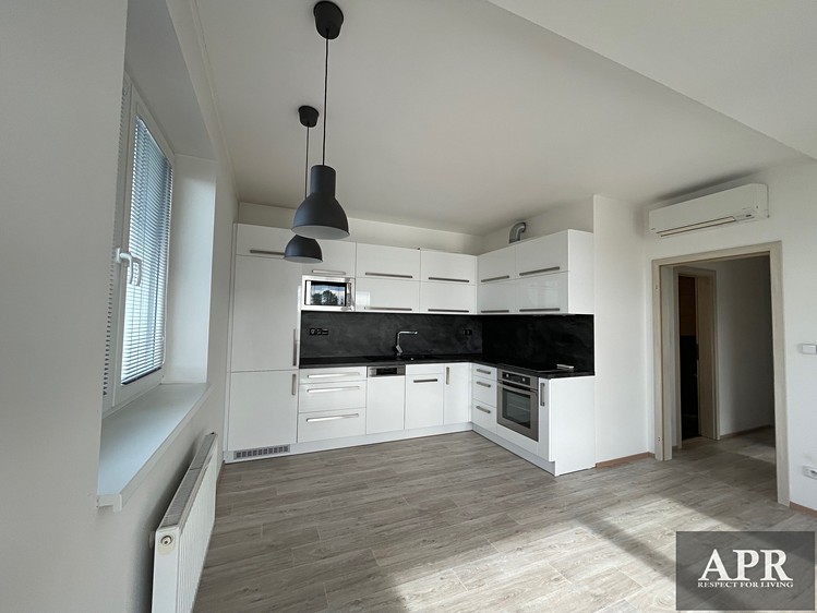 Pronájem bytu 2+kk 60 m² - foto 3